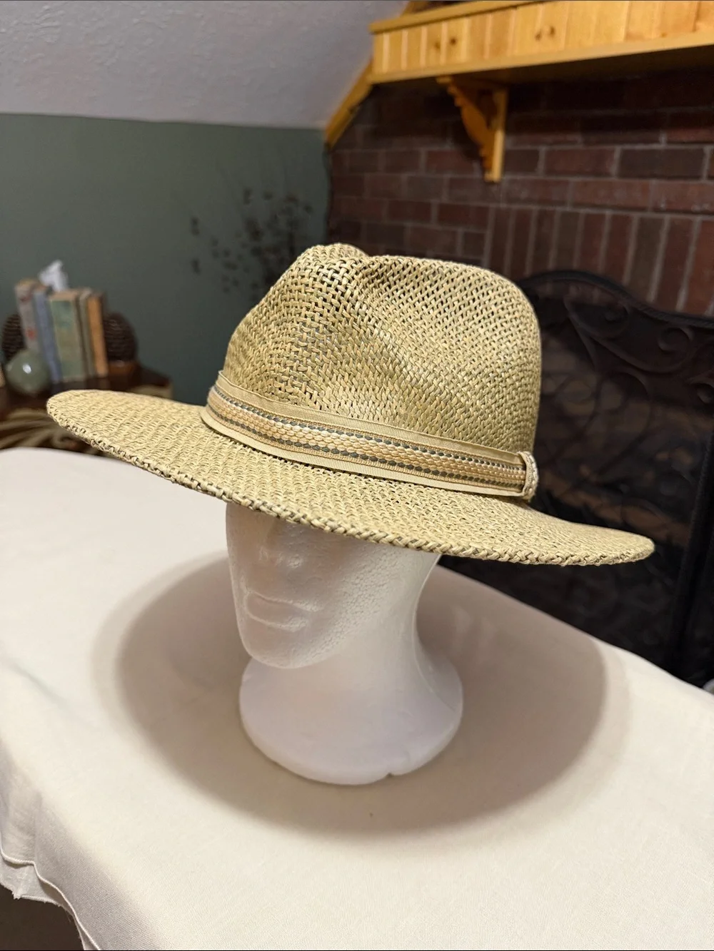 Men's Dorfman Pacific Straw Rancher Hat in Natural with Neutral Woven Band.